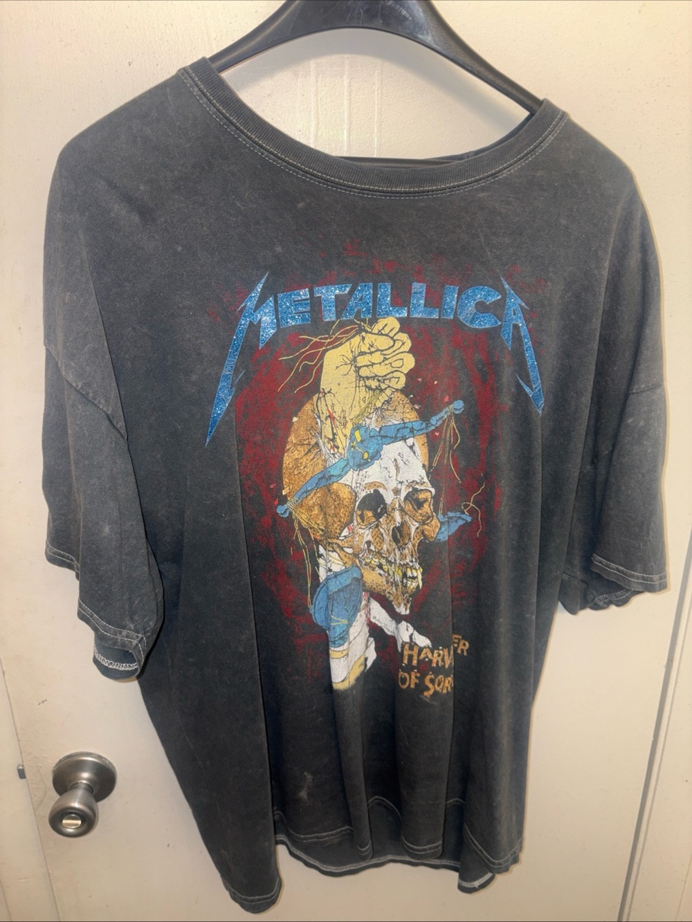 Metallica Black Graphic Band Tee with Skull Design